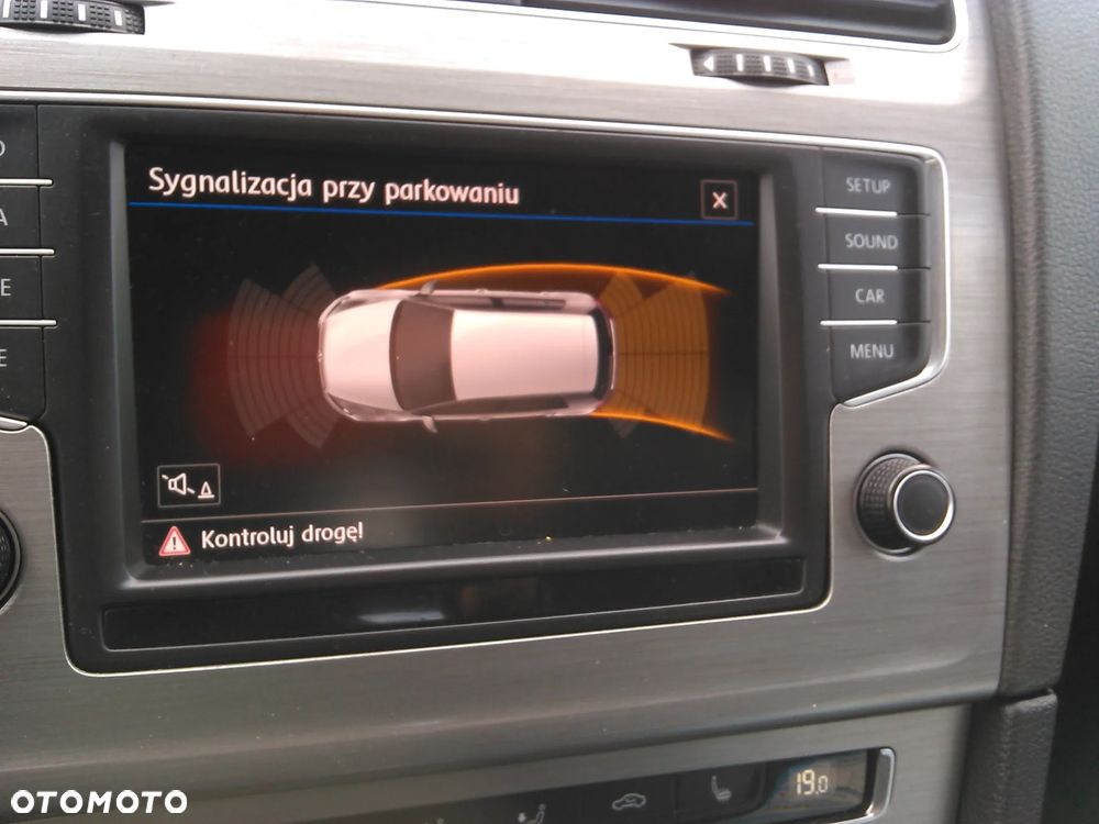Volkswagen Golf VII 1.4 TSI BMT Comfortline - 11