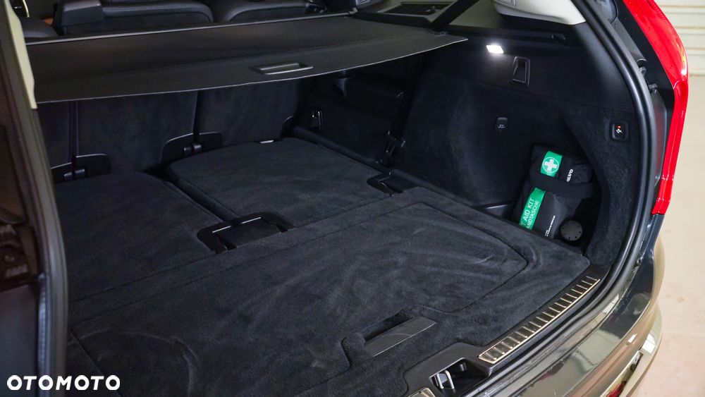 Volvo XC 90 T8 AWD Plug-In Hybrid Inscription 7os - 27