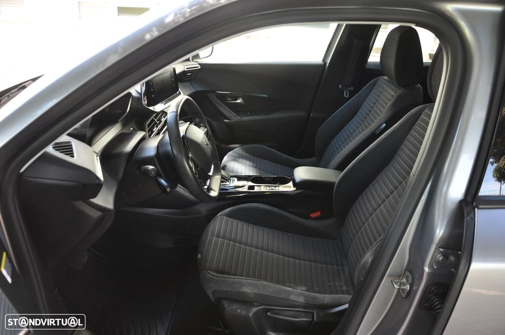 Peugeot e-2008 Style - 31