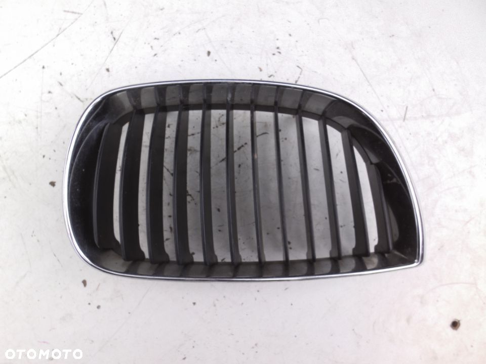 Nerka PRAWA chrom OEM BMW 1 E81 E87 - 1