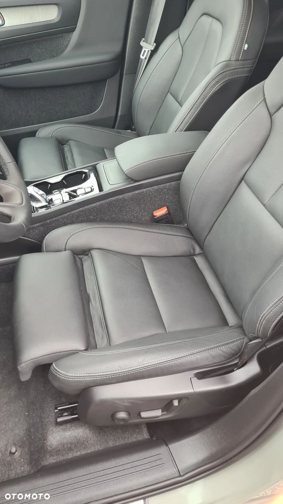 Volvo XC 40 B5 AWD Ultimate Dark - 29