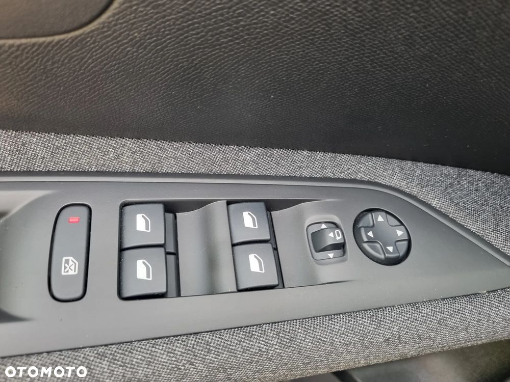 Peugeot 3008 PureTech 130 Stop & Start GPF EAT8 Active Business-Paket - 20