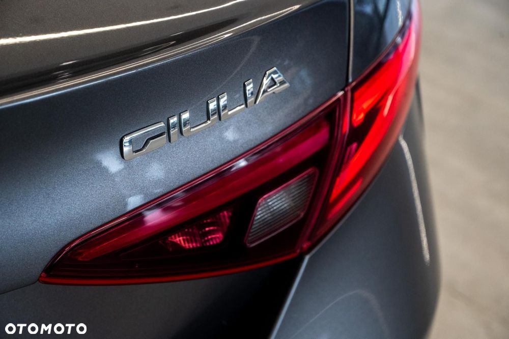 Alfa Romeo Giulia 2.0 Turbo Veloce Q4 - 36