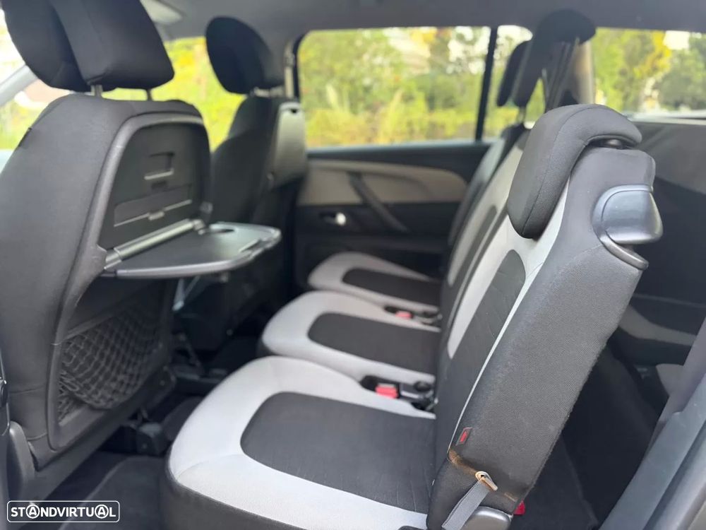 Citroën C4 Grand Picasso 1.6 BlueHDi Intensive — fotografia 16