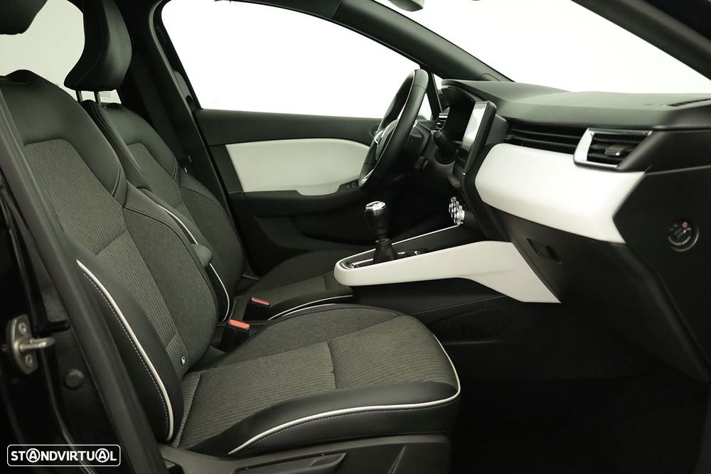Renault Clio 1.0 TCe Techno Bi-Fuel - 23