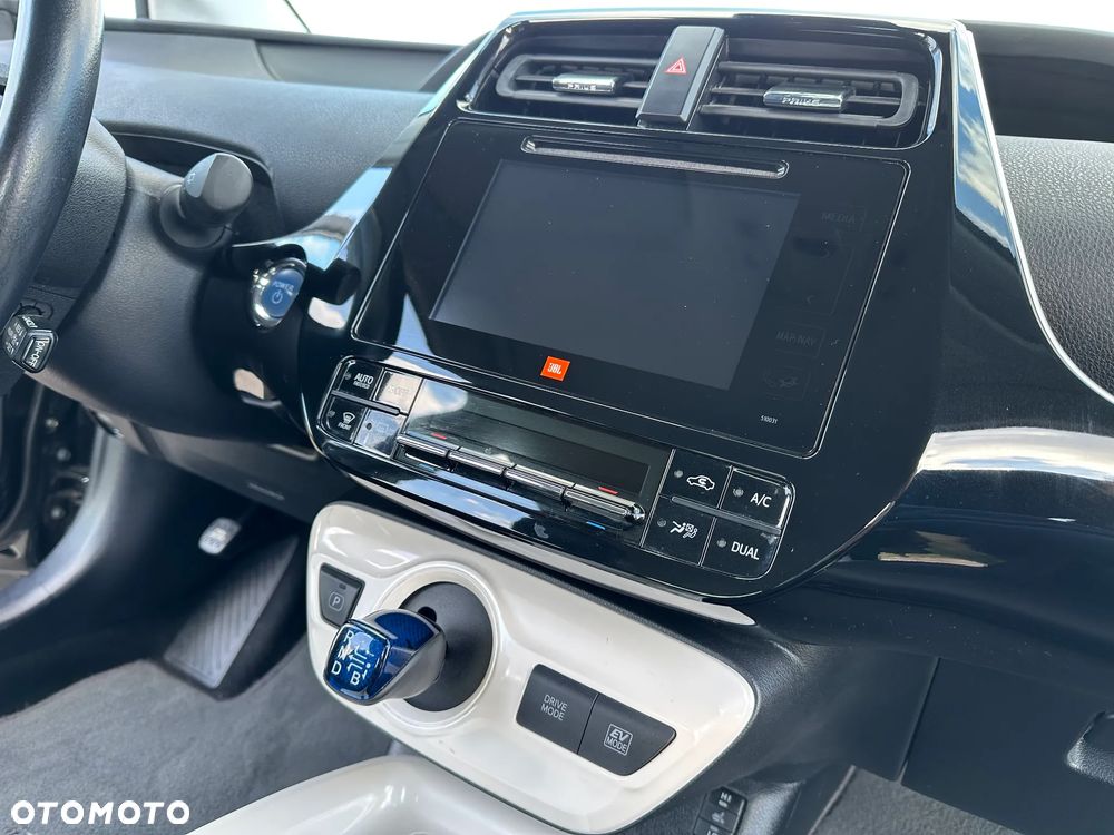 Toyota Prius 1.8 Hybrid Prestige - 17