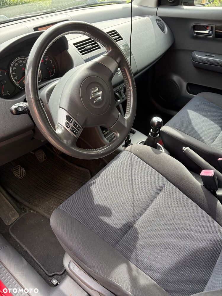 Suzuki Swift - 12