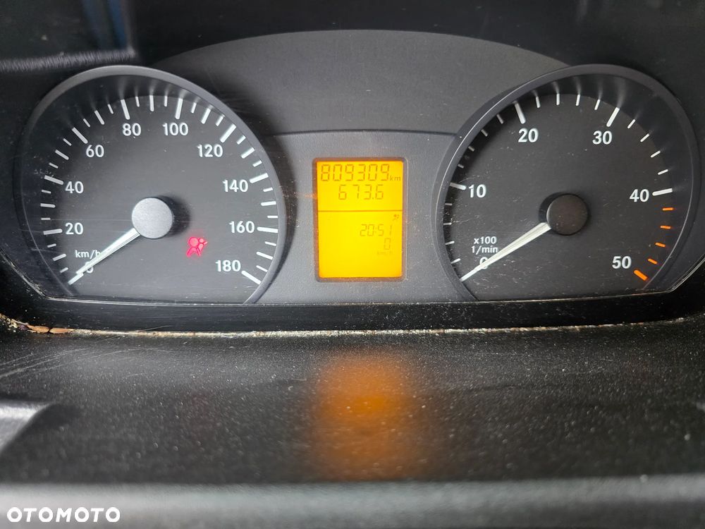 Mercedes-Benz Sprinter - 10