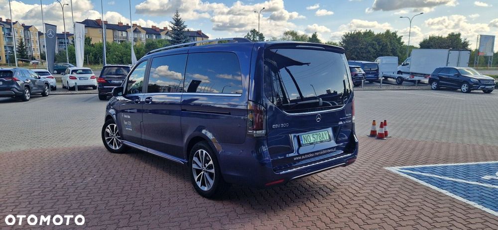 Mercedes-Benz eqv EQV - 9