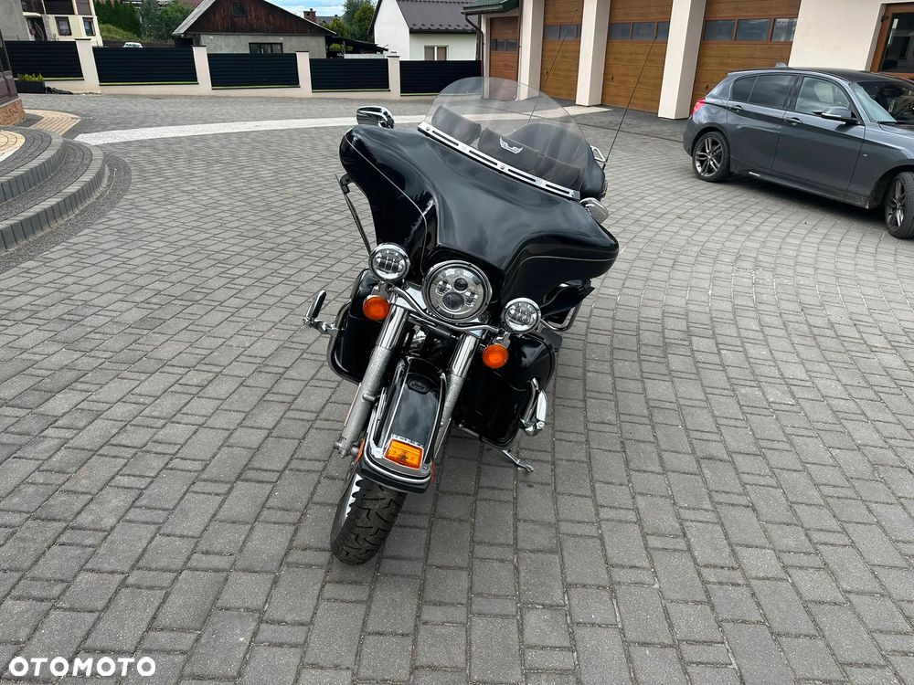Harley-Davidson FLH Electra Glide - 2