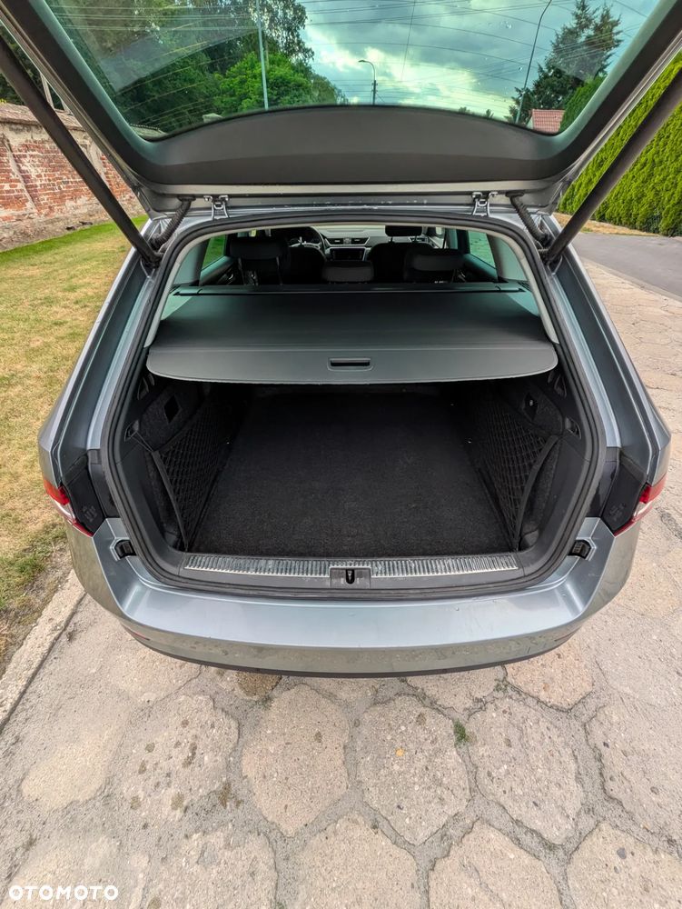 Skoda Superb 2.0 TDI Ambition DSG - 16