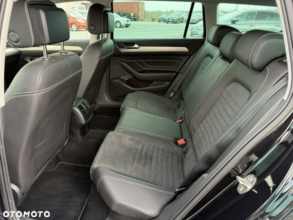 Volkswagen Passat Variant 2.0 TDI 4Mot Elegance DSG - 14