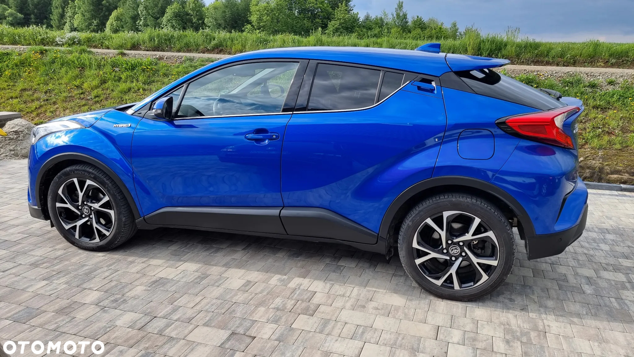 Toyota C-HR 1.8 Hybrid Team Deutschland - 7