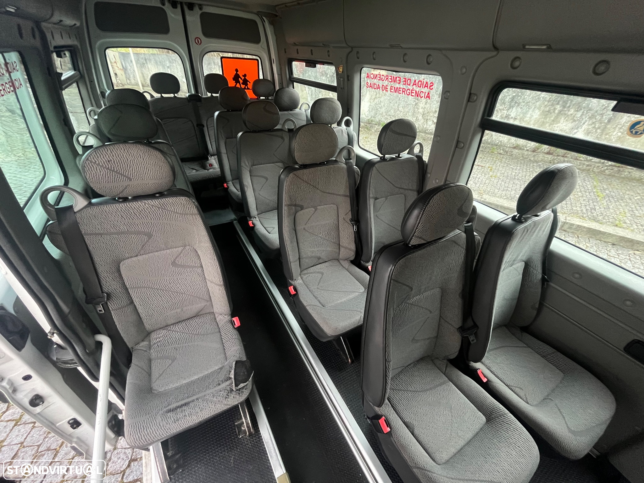 Renault Master 2.5 DCI 16 Lugares- Minibus - 9