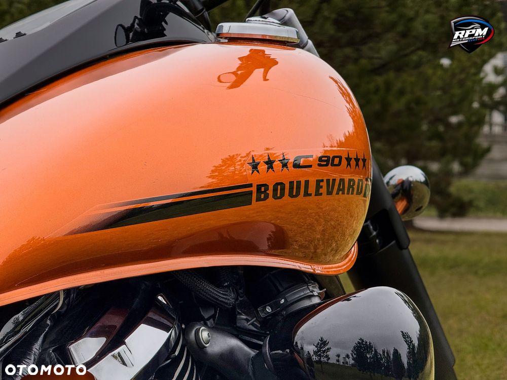 Suzuki Boulevard - 12