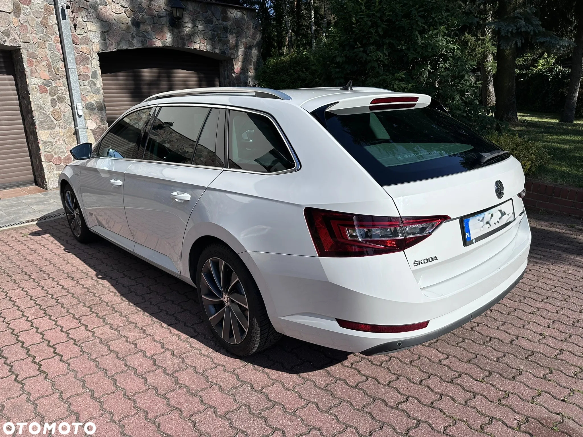 Skoda Superb 2.0 TDI 4x4 L&K DSG - 3