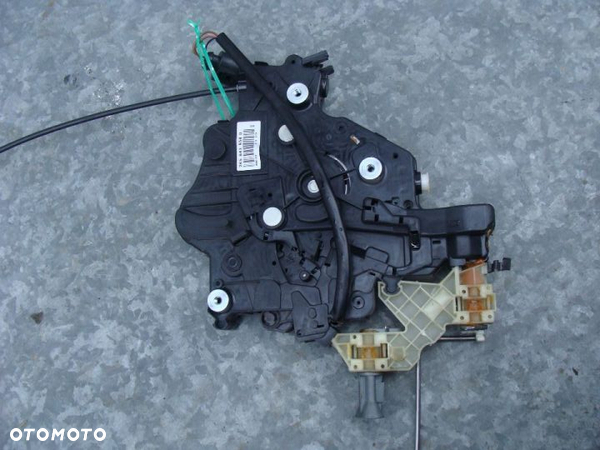 VW CADDY II ZAMEK DRZWI PRZESUWNYCH PRAWY
