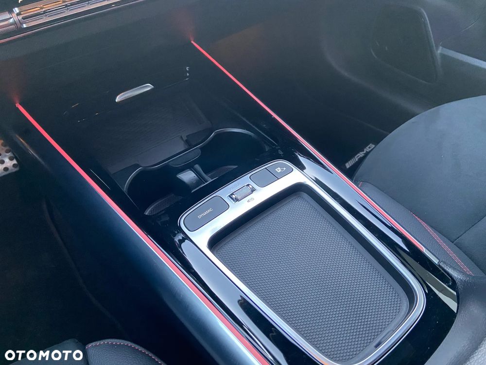 Mercedes-Benz GLA 200 AMG Line - 14