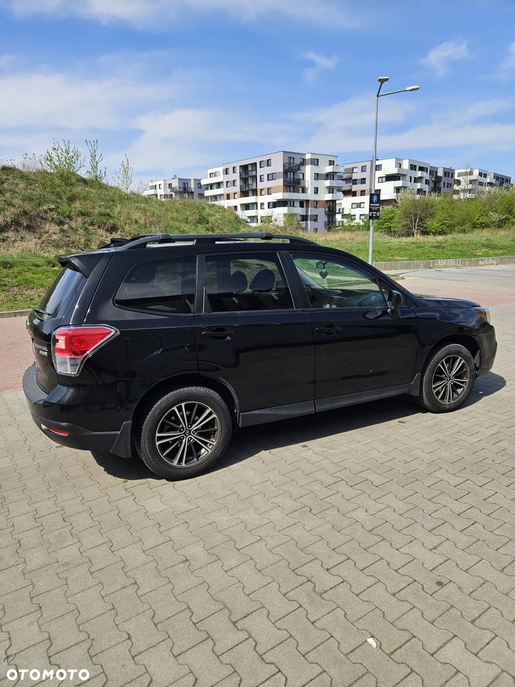 Subaru Forester 2.0 i Active Lineartronic - 9
