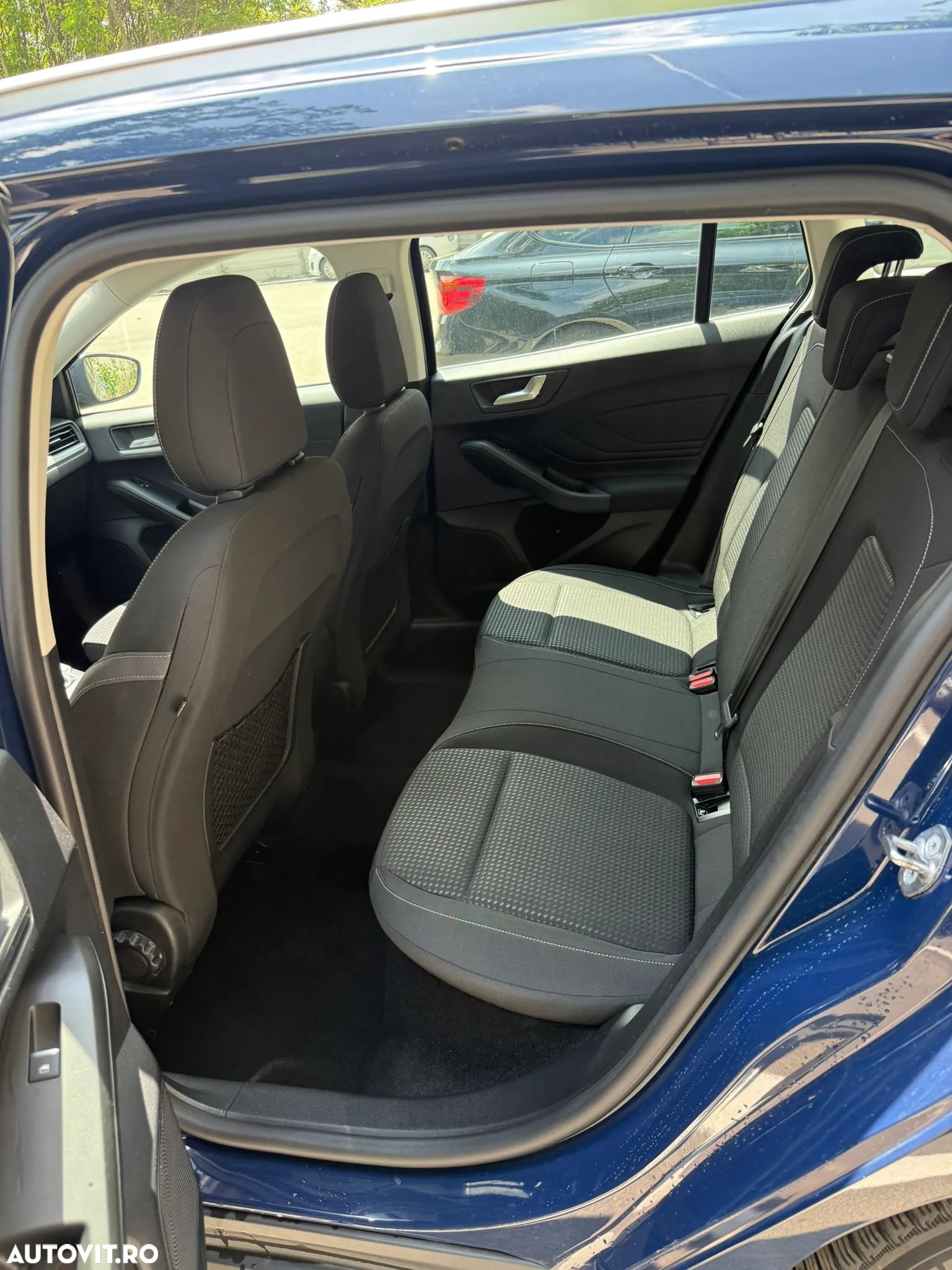 Ford Focus Turnier 1.5 EcoBlue Start-Stopp-System TITANIUM - 14
