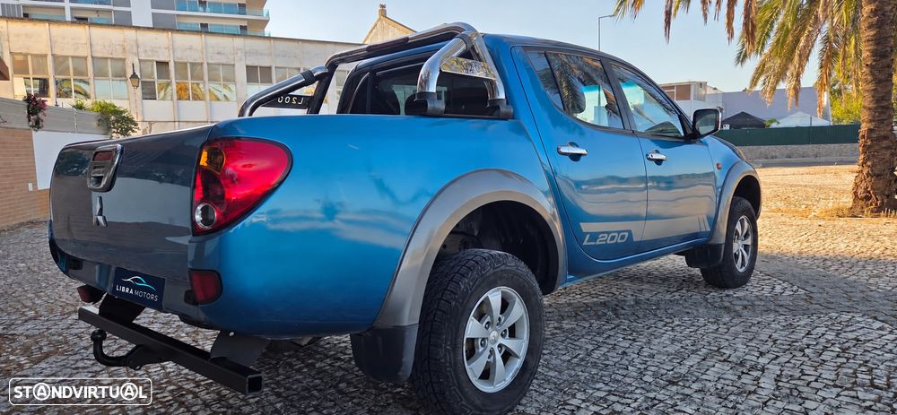 Mitsubishi L200 Pick Up 4x4 Intense Cabine Dupla - 10