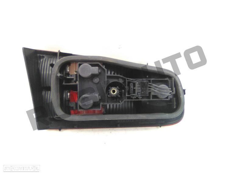 Farolim Trás Mala Direito 82000_02476 Renault Laguna Ii [2001_2 - 4