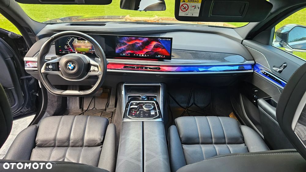 BMW Seria 7 - 26