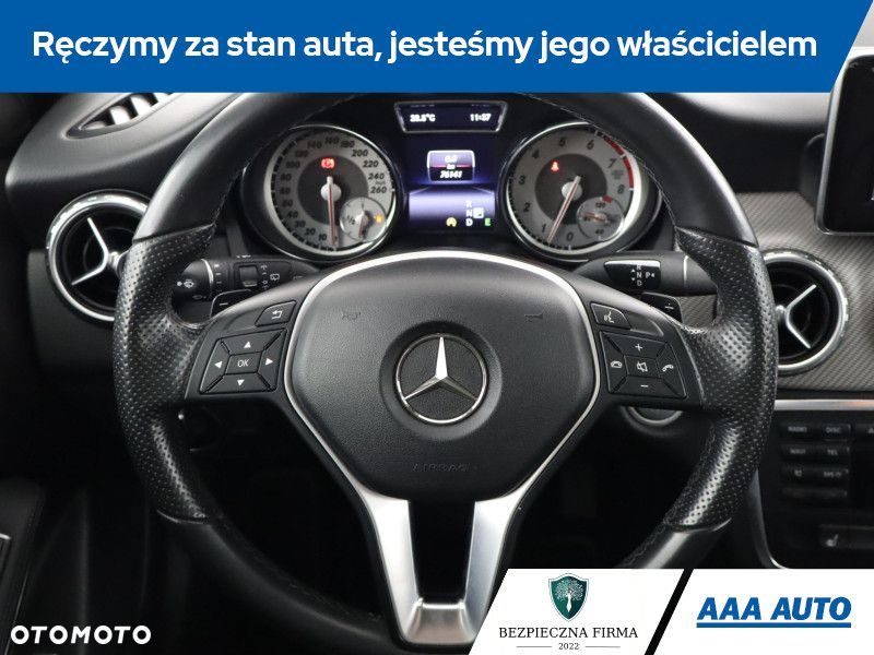 Mercedes-Benz GLA - 17