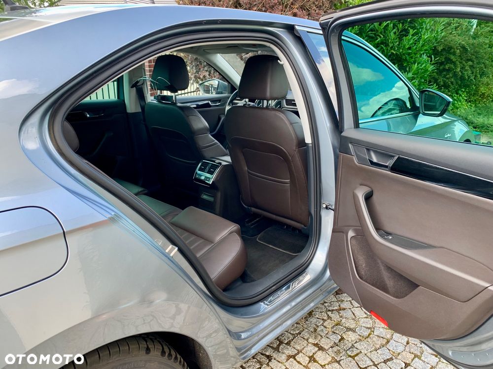 Skoda Superb 2.0 TDI L&K DSG - 12