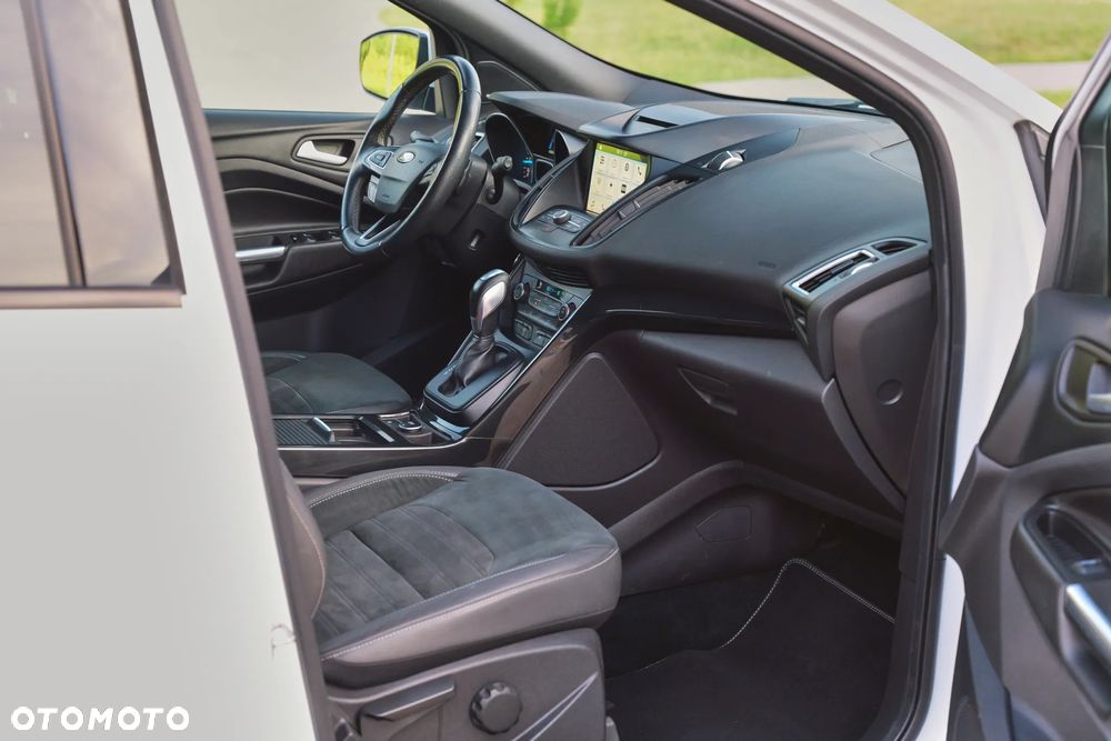 Ford Kuga 2.0 TDCi AWD ST-Line - 28