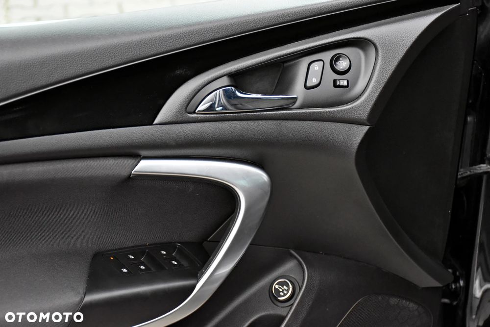 Opel Insignia 2.0 CDTI Cosmo S&S - 26