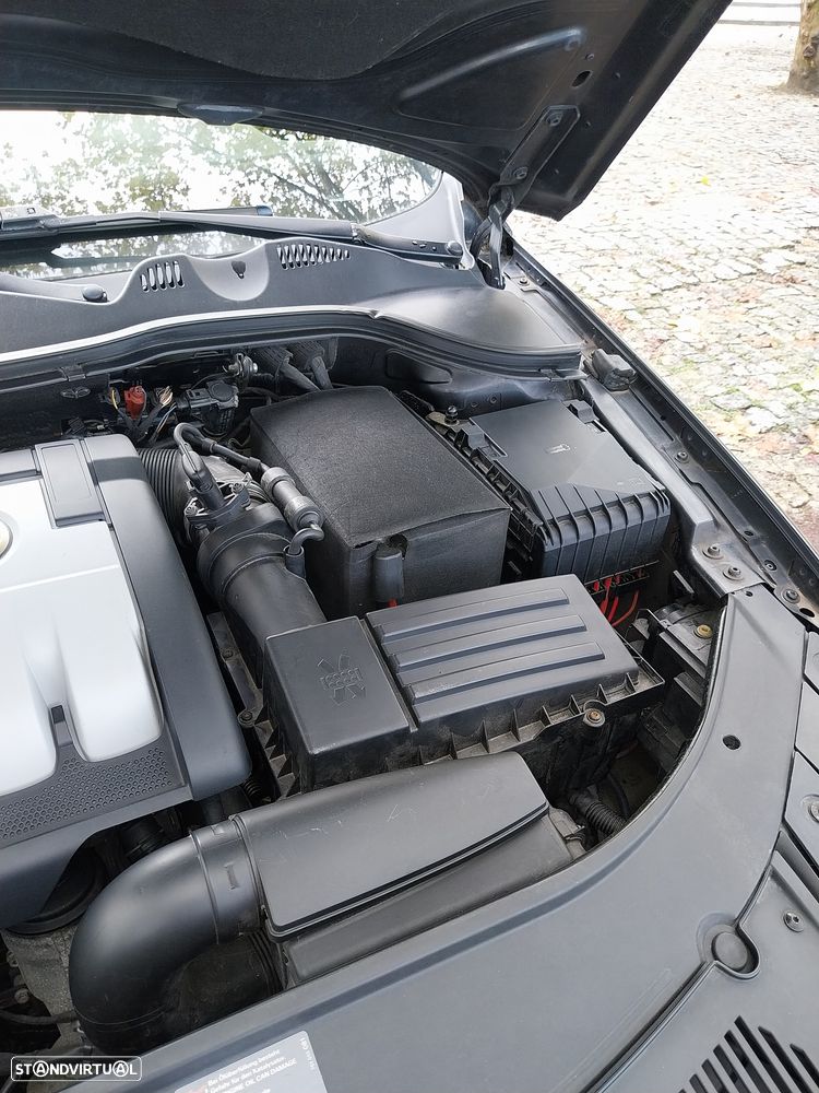 VW Passat 2.0 TDI Confortline - 10