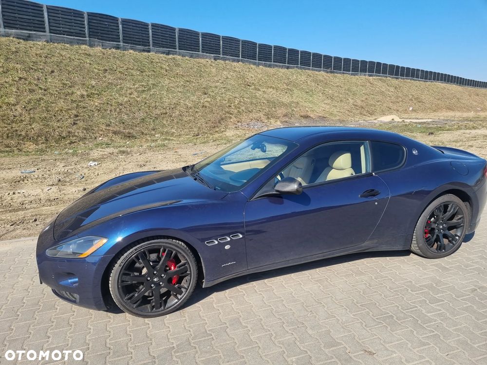 Maserati GranTurismo S Automatik - 1