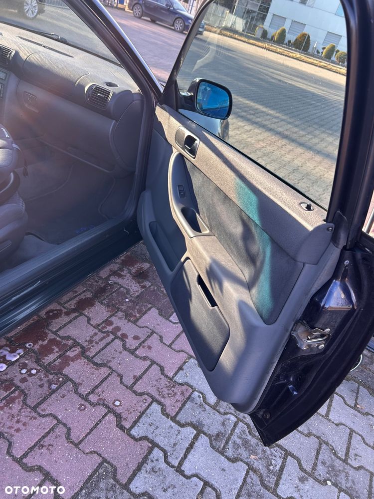 Audi A3 3-drzwiowe 1.6 Attraction - 13