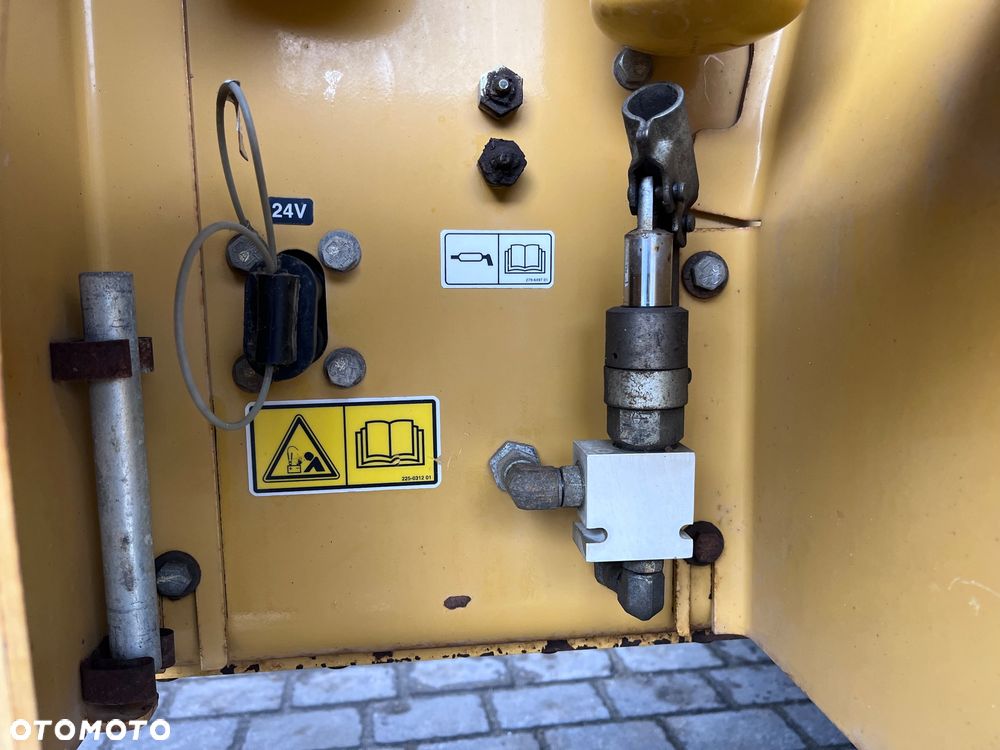 Caterpillar CAT CS56 - 25