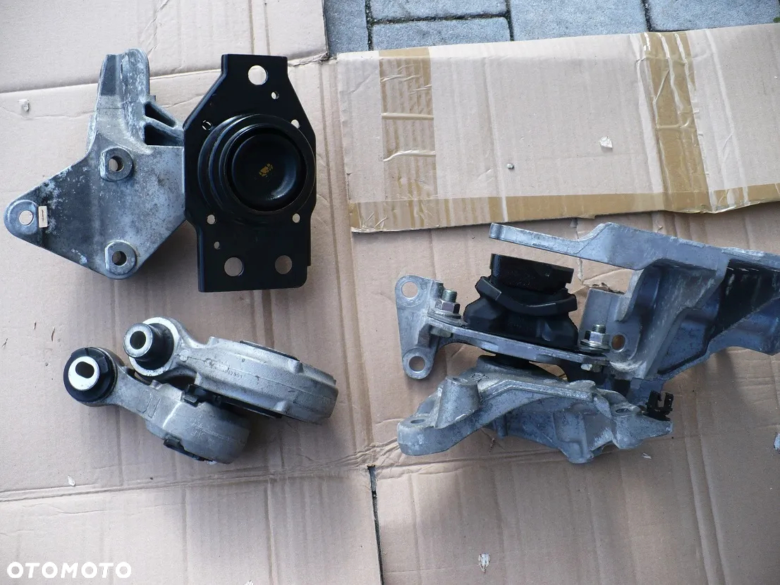 qashqai J10 2.0DCI LAPA WSPORNIK PODUSZKA GLOWNA SKRZYNI BIEGOW 167TYS. PRZEB. EU. - 10