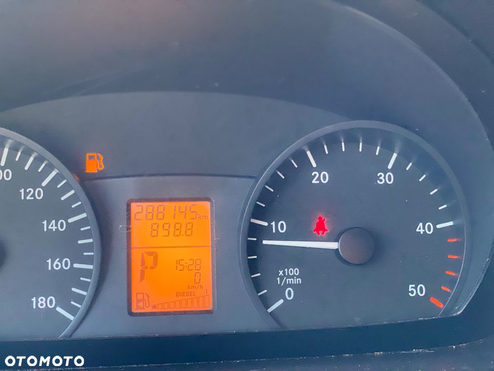 Mercedes-Benz Sprinter - 17