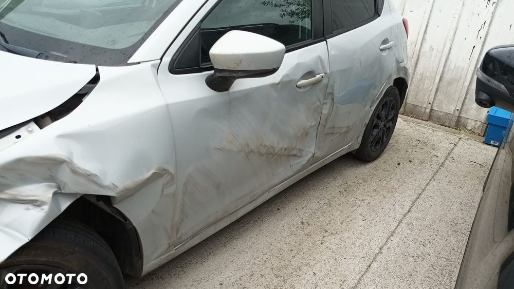 Mazda 2 SKYACTIV-G 90 Exclusive-Line - 3