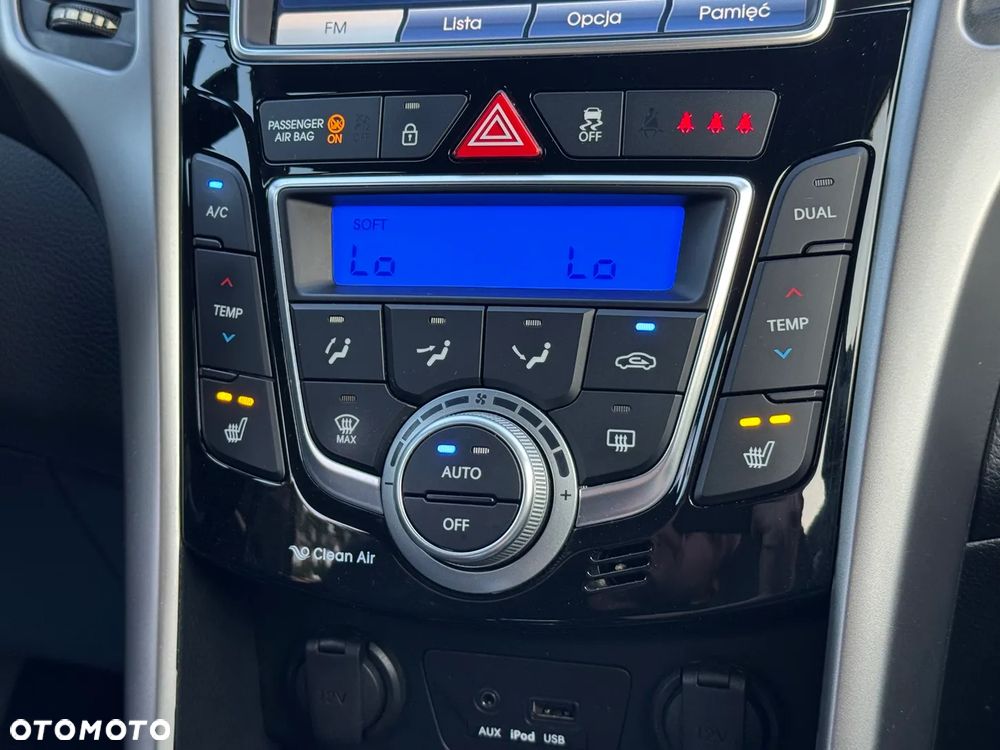 Hyundai i30 1.6 Fifa World Cup Edition - 33