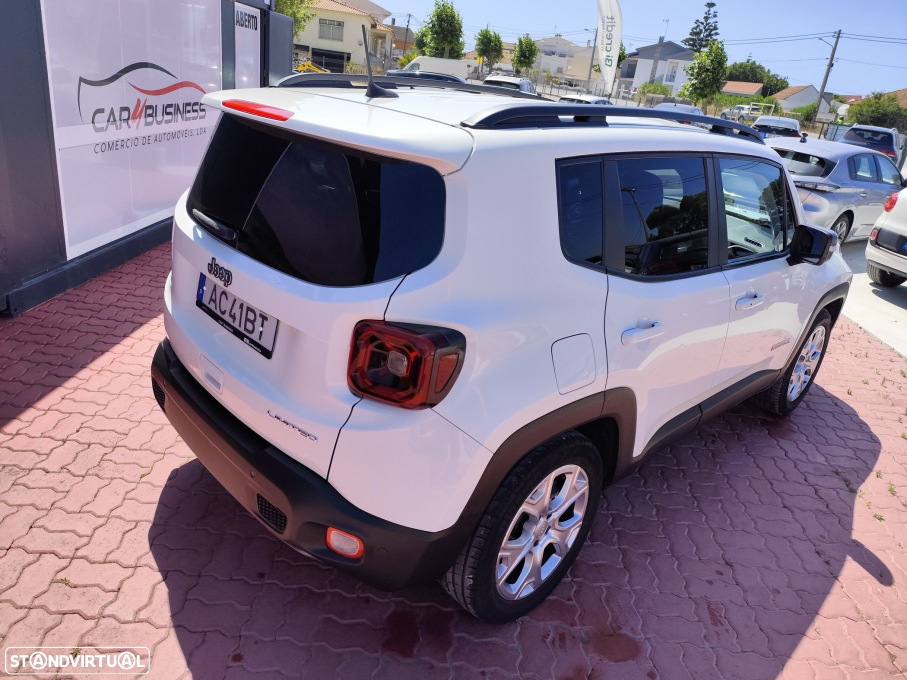 Jeep Renegade 1.0 T Limited - 9
