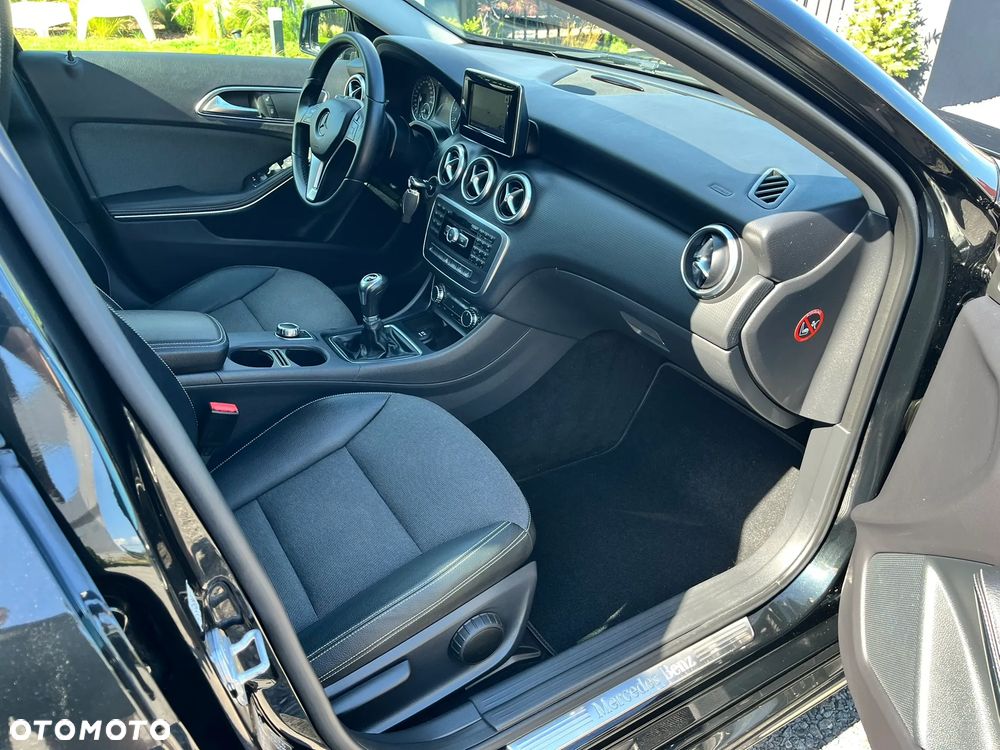 Mercedes-Benz Klasa A 180 BlueEfficiency Edition - 20