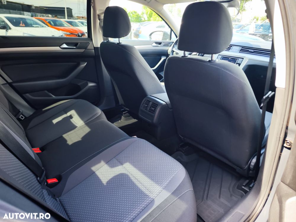 Volkswagen Passat 2.0 TDI DSG Comfortline - 7