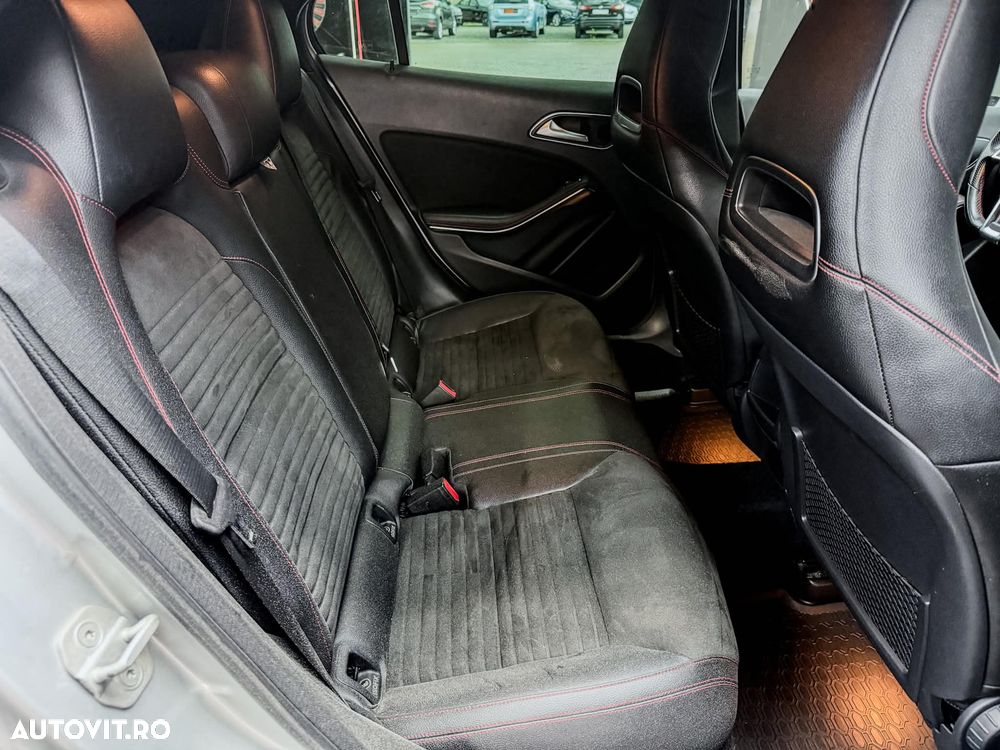 Mercedes-Benz GLA 220 CDI 4MATIC 7G-DCT AMG Line - 25