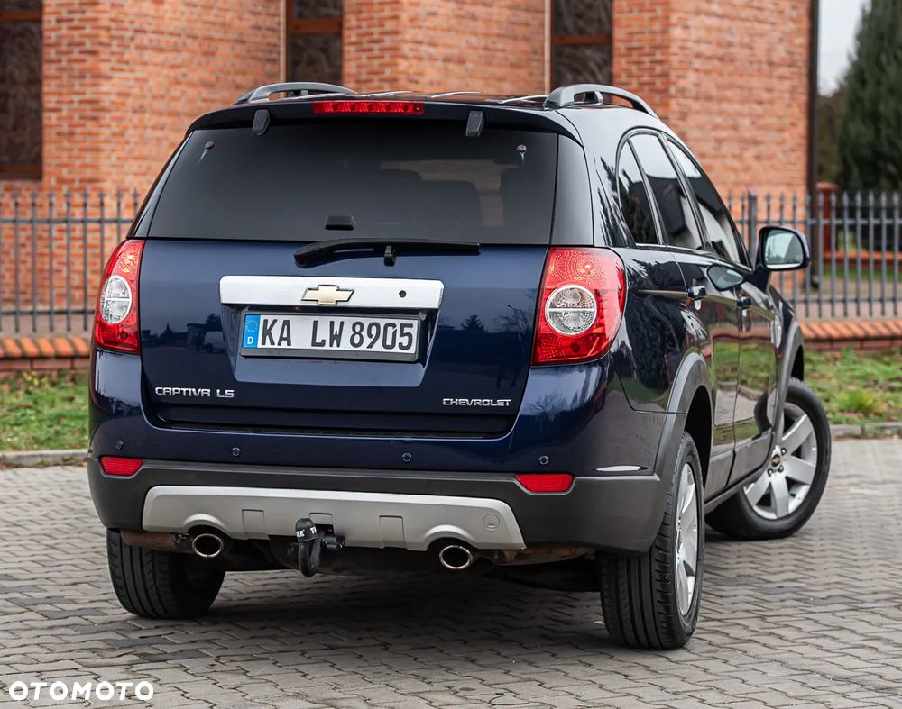 Chevrolet Captiva 2.4 2WD 7 Sitzer LS - 12