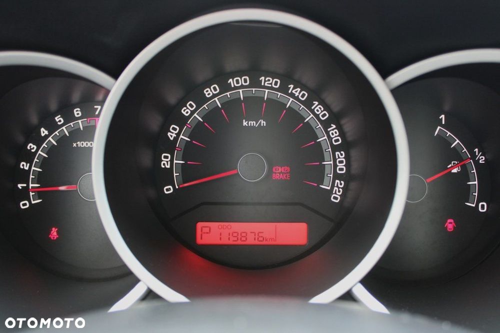 Kia Venga - 23
