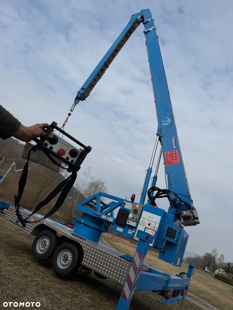 KLAAS K21/31TSR Dźwig Dekarski żuraw zwyżka podnośnik 31m. udźwig 1800kg max. Silnik Yanmar 3cyl. Kosz pojemnik. Dźwig Sterowany całkowicie zdalnie z pilota. Do 3,5 tony Transportowanie samochodem osobowym! Podwieszana oś Hydr. Własny Napęd Hydr. na 2 koła w terenie. Maszyna jak Nowa 2 tyś mtg. 2015r. Po serwisach Dekra. Sprowadzona z Norwegii. Nie różni się od nowej z salonu. Pełna Hydraulika w maszynie. Najbogatsza wersja. OKAZJA  230volt. Zero zużycia! - 6