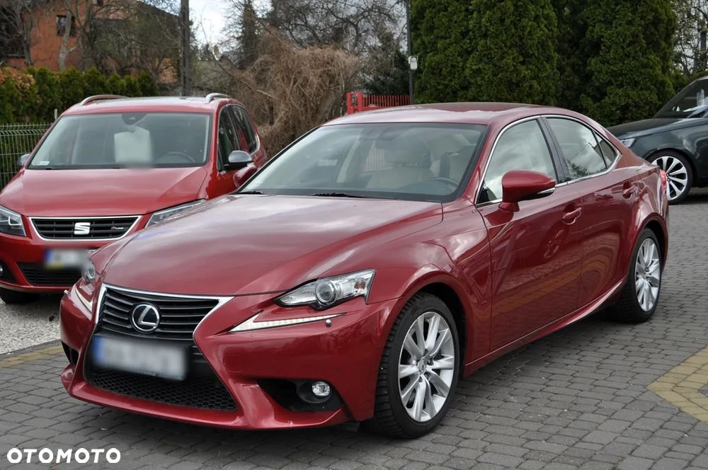Lexus IS 200t Prestige - 3