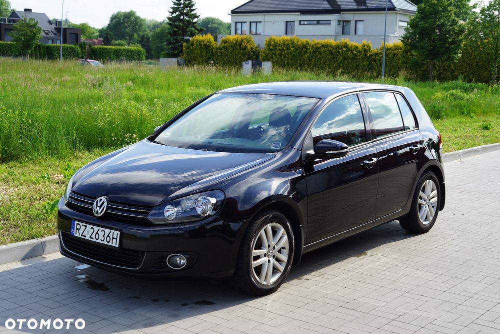 Volkswagen Golf VI 1.6 TDI Highline - 1