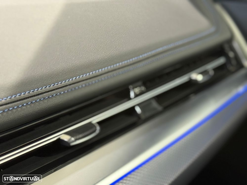 BMW X1 sDrive18d Pack Desportivo M - 34