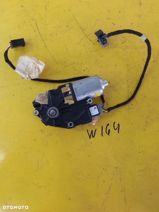 MERCEDES W164 W251 SILNICZEK SILNIK SZYBERDACHU A1648201442 - 2